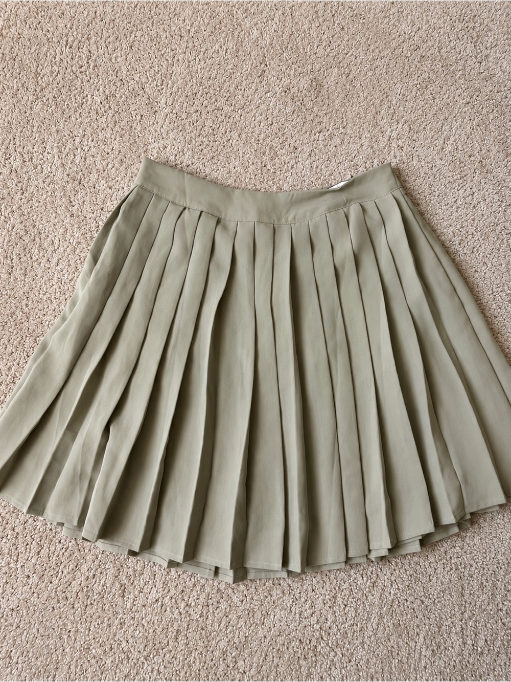 Papermoon Sage Green Pleated Mini Skirt Size Large - Picture 2 of 7